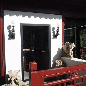 Qinling golden snub-nosed monkey indoor housing, 2025-09-01