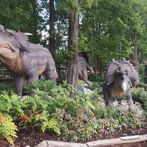 Prehi Daiza: Lands of the Past - Polar Zone with polar dinosaurs - Pachyrhinosaurus animatronic models, 2025-09-01