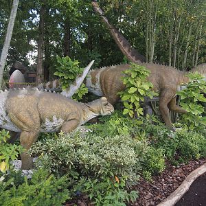 Prehi Daiza: Lands of the Past - Polar Zone with polar dinosaurs - Edmontosaurus animatronic models, 2025-09-01