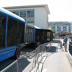Circus Knie in Neuchatel 2008 - Parrot wagon