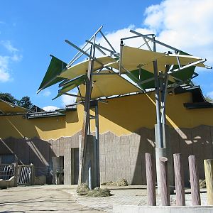 Tiergarten Schönbrunn - The Elephant House on the outside