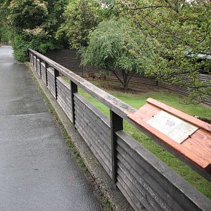 Zoo Praha - Exhibit perimeter and pathway