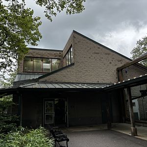 Toledo Zoo - Primate Forest - Indoor dayrooms