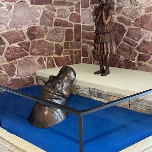 Sep. 2025 - Expedition Africa - Statue of Mathilda (Hippo)