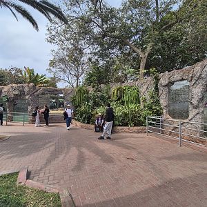 Otter exhibits,  Zona Selva