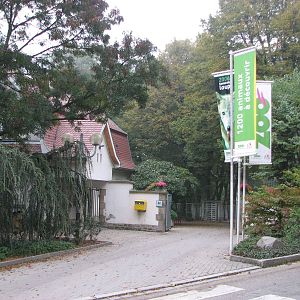 Zoo de Mulhouse 2006 - Zoo entrance seen from across the street