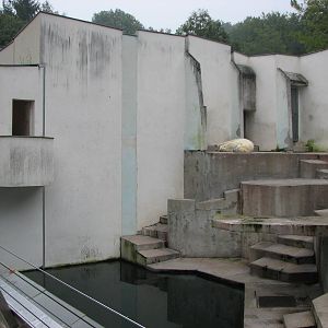 Zoo de Mulhouse 2006 - Left side of the Polar Bear exhibit