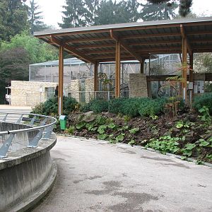 Zoo de Mulhouse 2006 - Outside the Primate House