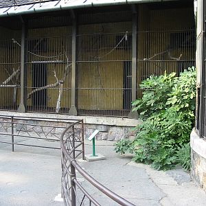 Budapest Zoo 2003 - Old primate cage row