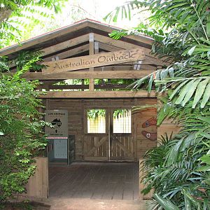 Singapore Zoo 2008 - Hut in the Australian Outback