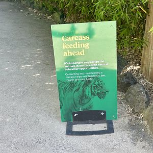 Carcass Feeding (Advisory Sign)