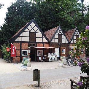 Tourist information info building in the Salinenpark next to the zoo, 2025-05-22