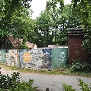 Service area with construction, 2025-05-22