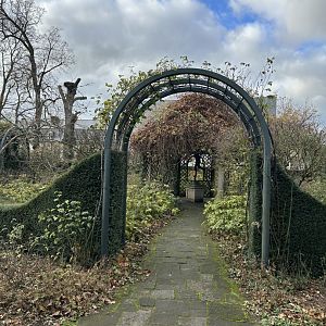 Andalusian garden arc