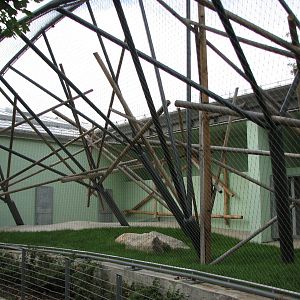 Tierpark Hellabrunn 2006 - Old outdoor Ape exhibit
