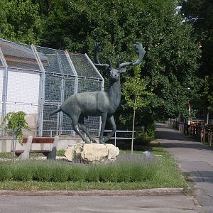 Fallow deer-statue