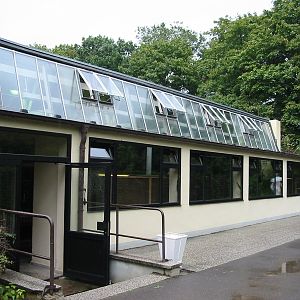 Berlin Tierpark 2004 - Malayan Sun Bear house