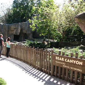 Taronga Zoo 2007 - Front of the Kodiak Bear exhibit