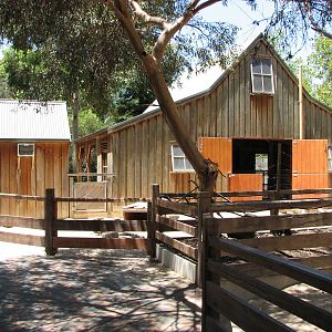 Adelaide Zoo 2008 - Barn in the Childrens Zoo