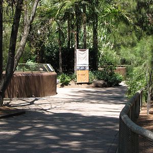 Adelaide Zoo 2008 - Looking towards the Reptile House
