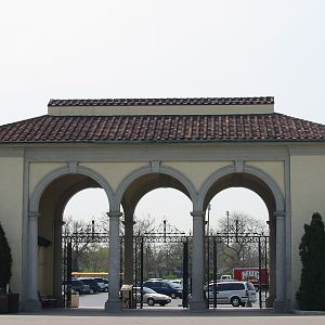 Brookfield Zoo 2003 - Stunning 1930s main entrance