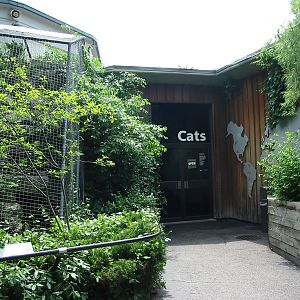 Cincinnati Zoo 2003 - Entrance to the famous Cat House