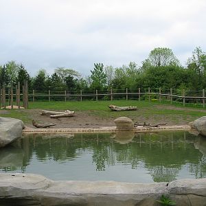 Columbus Zoo 2003 - Pool in the African Elephant exhibit at the Pachyderm H