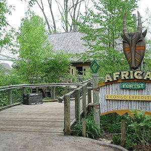Columbus Zoo 2003 - Entrance to the African Forest