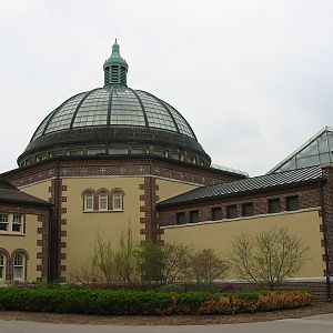 Detroit Zoo 2003 - Historic Bird House