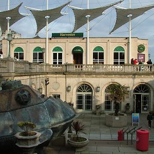 Entrance Courtyard at Brighton SeaLife Centre 13/03/10
