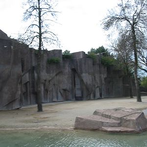 Milwaukee County Zoo 2003 - Exhibit for which species?