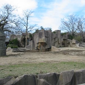 Milwaukee County Zoo 2003 - Exhibit for which species?