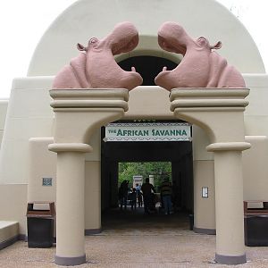 Toledo Zoo 2003 - Entrance to the African Savannah and famous Hippoquarium