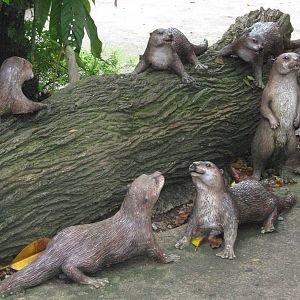 otter statues
