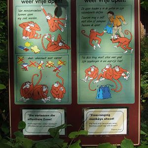 Signage, "Free-ranging monkeys ahead!"