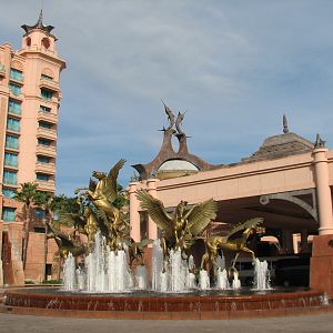 Royal Towers - Porte Cochere