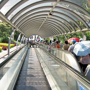 Very long escalators - Jul 2003