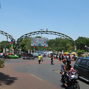 entrance to Ragunan Zoo