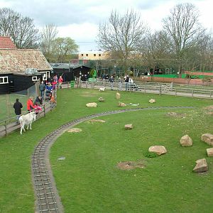 View of entrance area at Shepreth 05/04/10