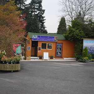 ENCLOSURE ALL ROUND BUILDINGS 1