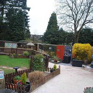 ENCLOSURE ALL ROUND BUILDINGS 2