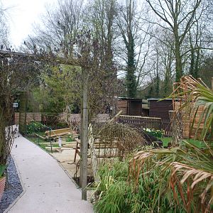 ENCLOSURE ALL ROUND BUILDINGS 6