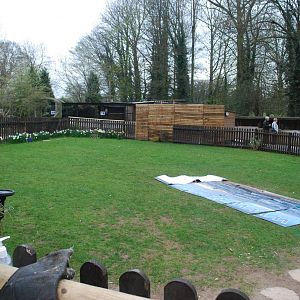 ENCLOSURE ALL ROUND BUILDINGS 21