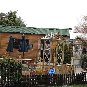 ENCLOSURE ALL ROUND BUILDINGS 24