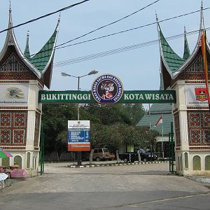 entrance to Bukittinggi Zoo