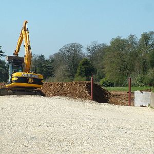 Giraffe exhibit construction at Cotswold WP 17/04/10