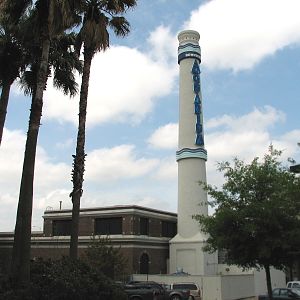 Shark Voyage - Tunnel Building