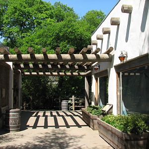 Texas Wild! - Brush Country - Birds of Prey Exhibit Building