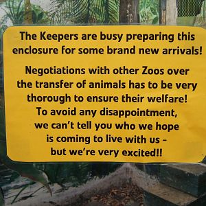 Sign on the old Toucan enclosure