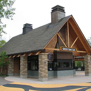 Central Plaza - Grizzly Coast Cafe